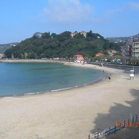 Affittacamere "In Piazzetta Da Vasco" Lerici Exteriör bild