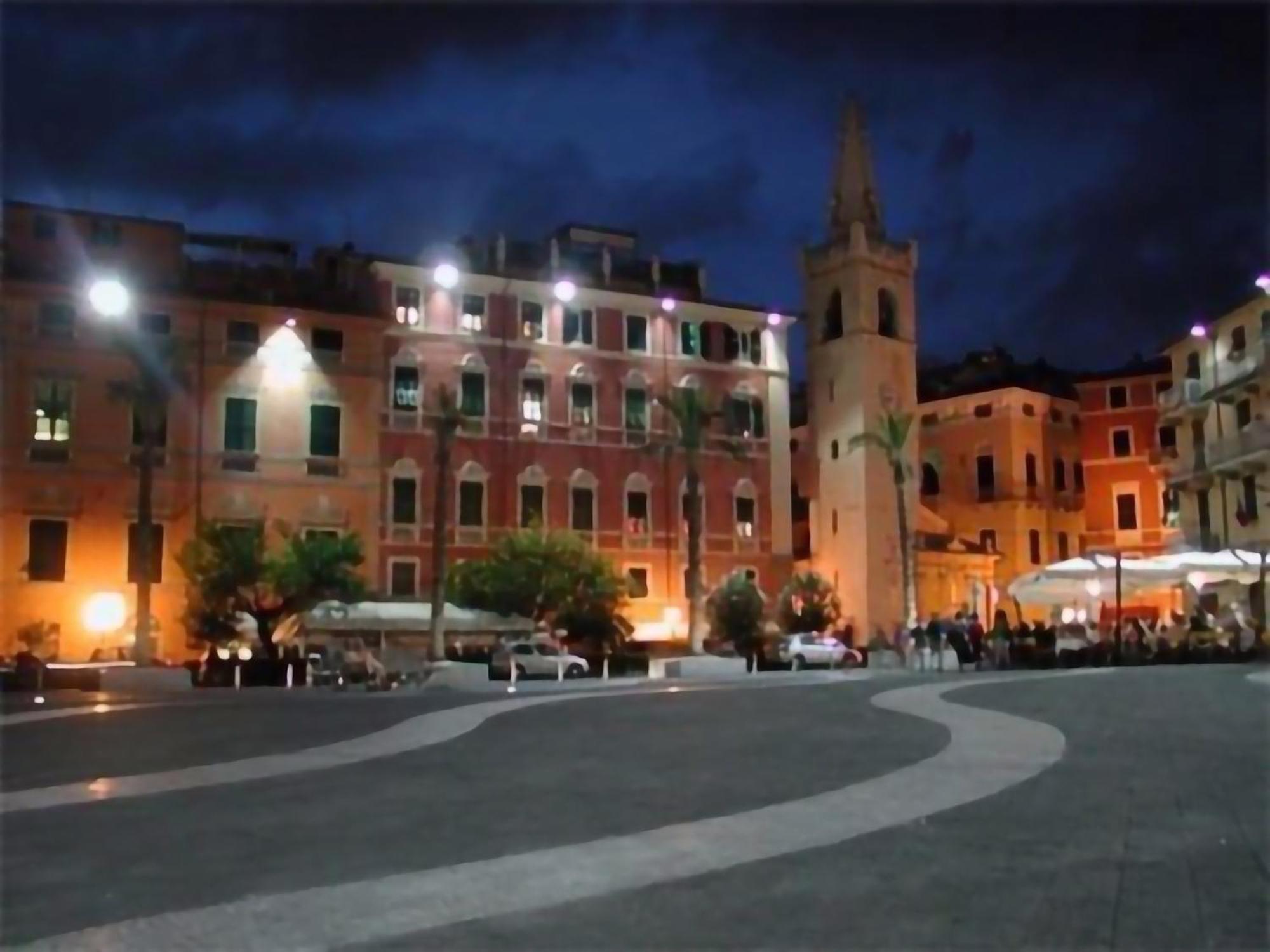 Affittacamere "In Piazzetta Da Vasco" Lerici Exteriör bild