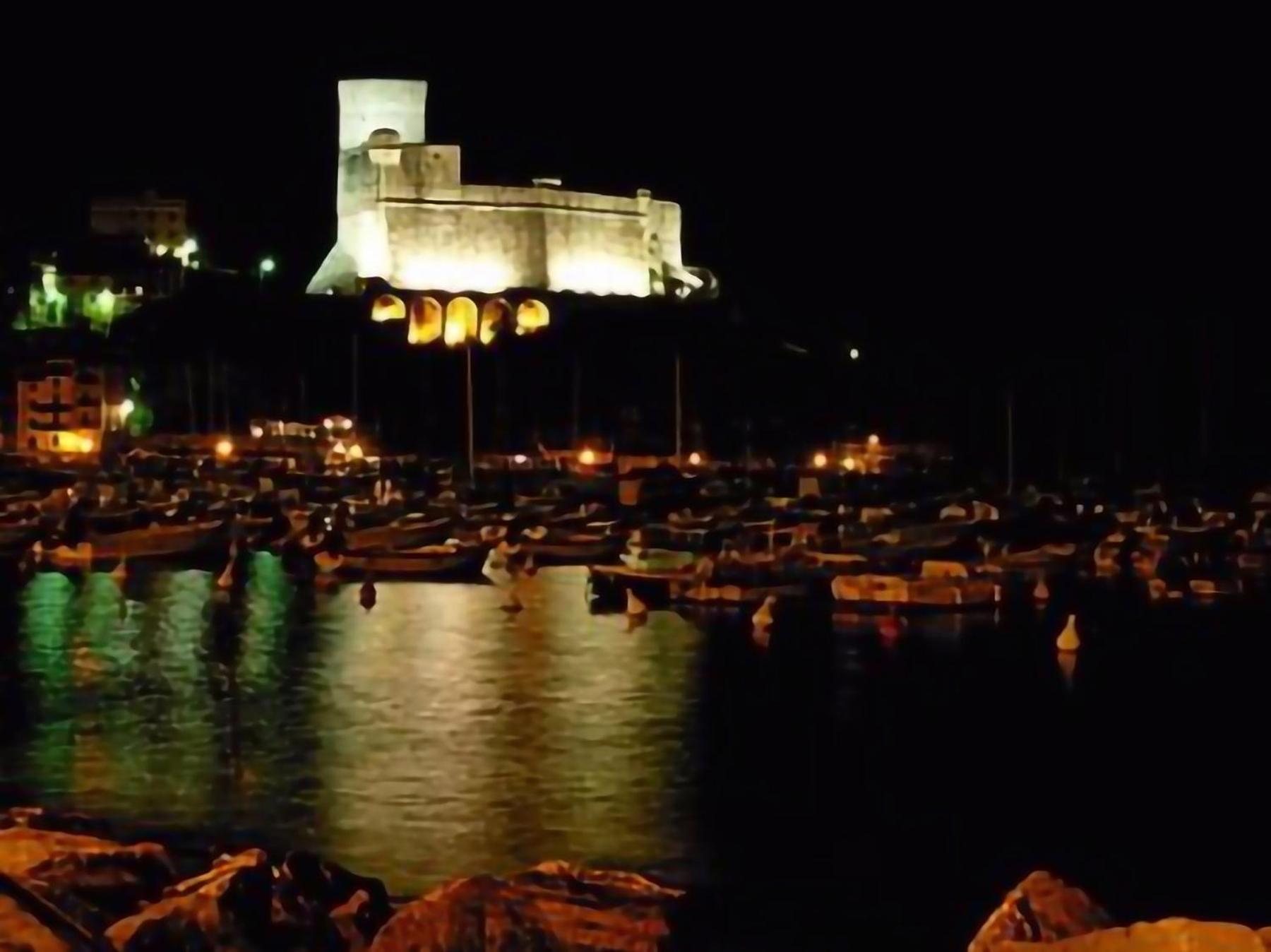 Affittacamere "In Piazzetta Da Vasco" Lerici Exteriör bild