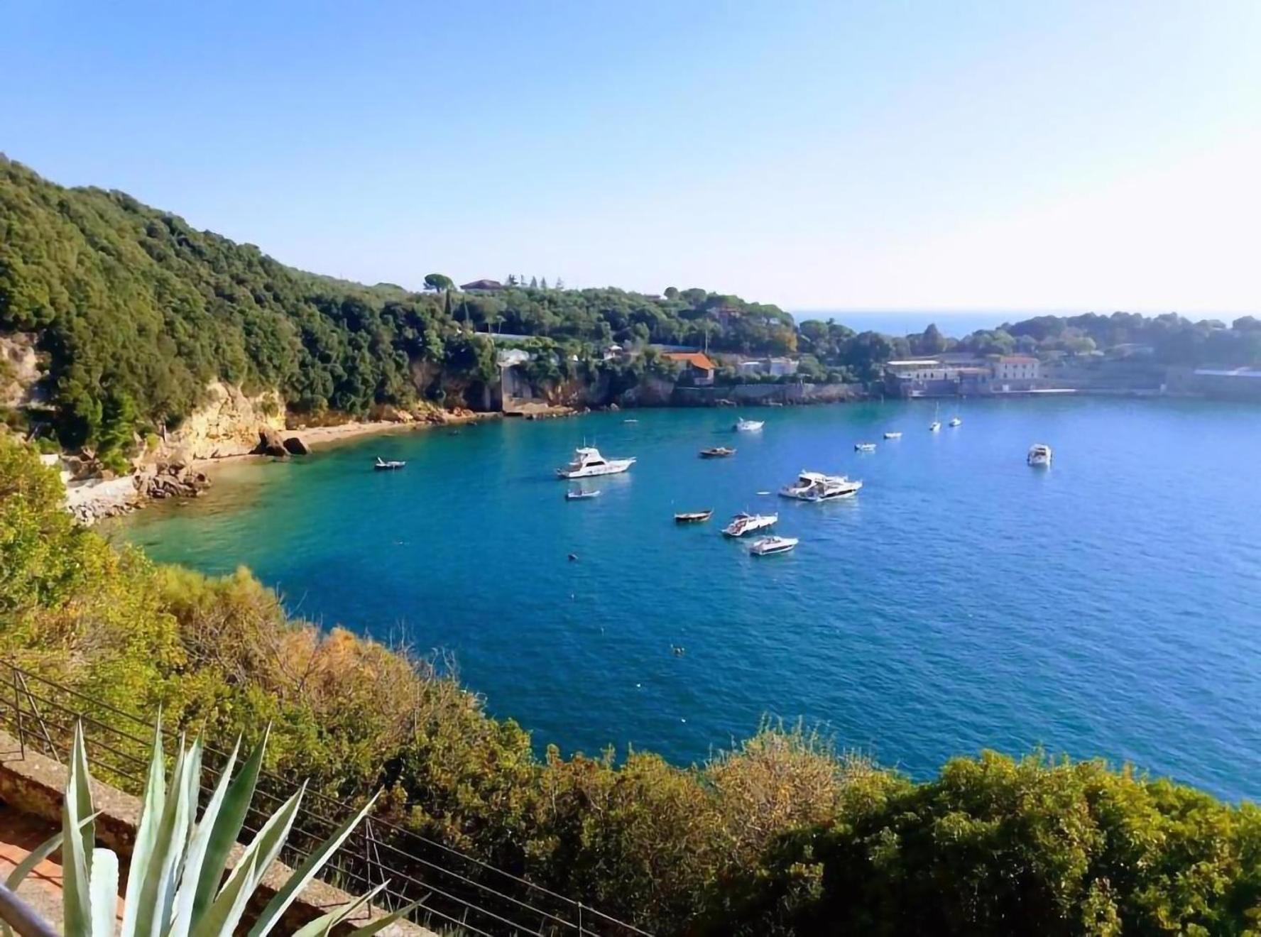 Affittacamere "In Piazzetta Da Vasco" Lerici Exteriör bild