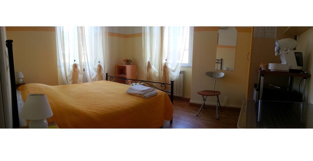 Affittacamere "In Piazzetta Da Vasco" Lerici Exteriör bild