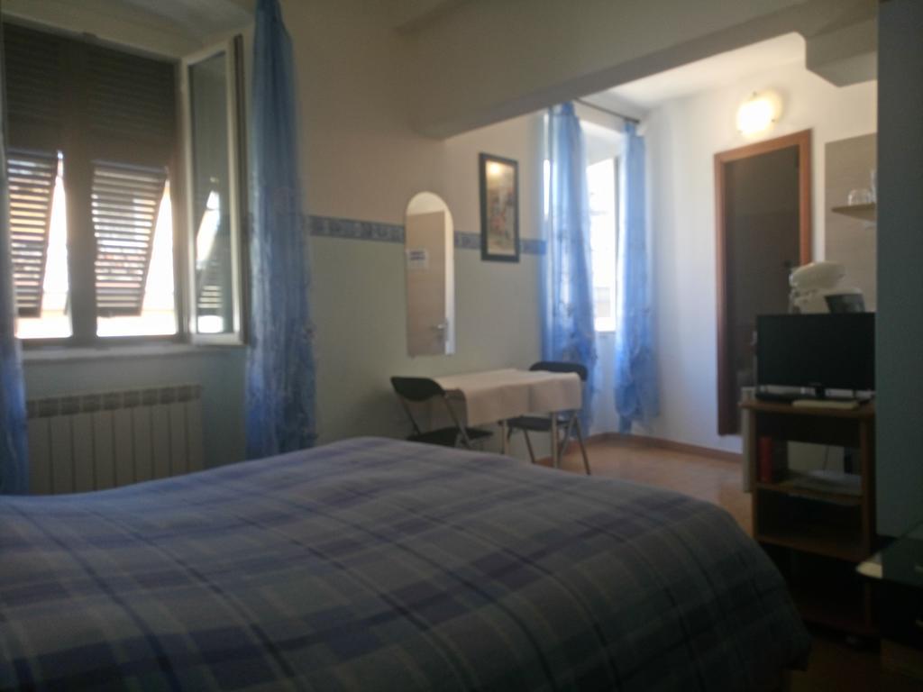 Affittacamere "In Piazzetta Da Vasco" Lerici Exteriör bild