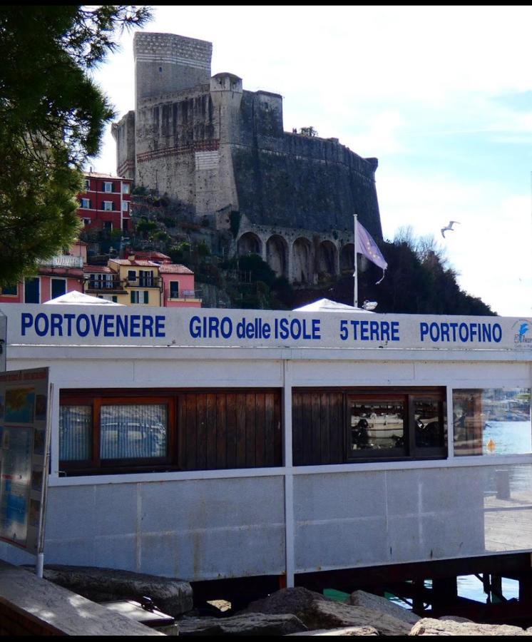 Affittacamere "In Piazzetta Da Vasco" Lerici Exteriör bild